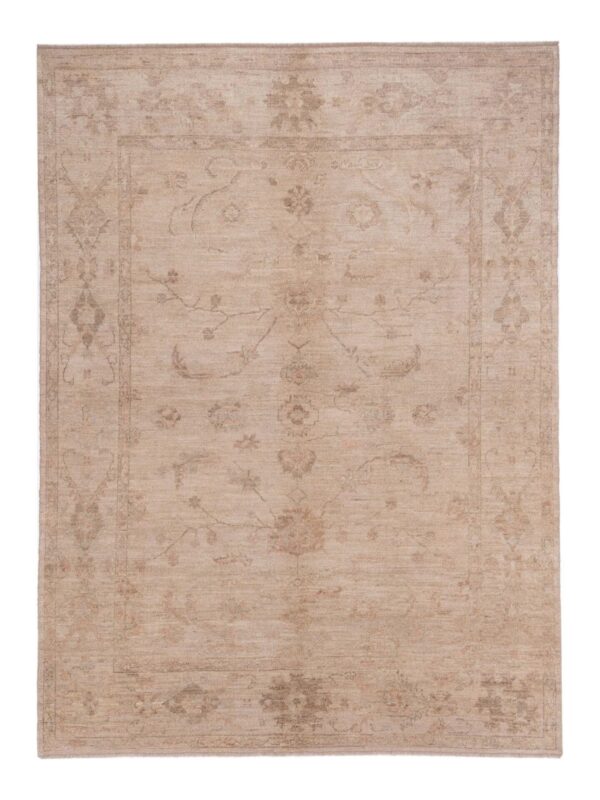 114793 8x11 Traditional Beige